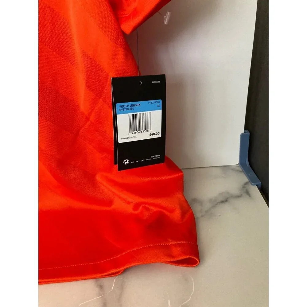 Néw‎ Nike youth Sz Medium Challenge 3 Soccer Jersey